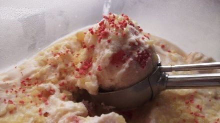 strawberry ice cream recipe with popping candy